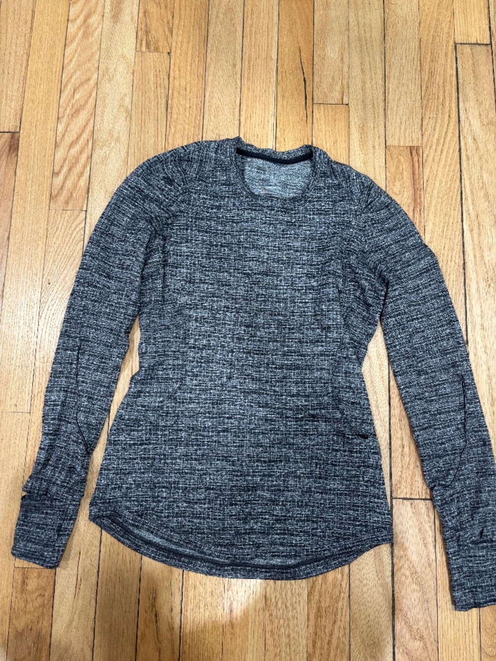 Lululemon women's long sleeve shirt